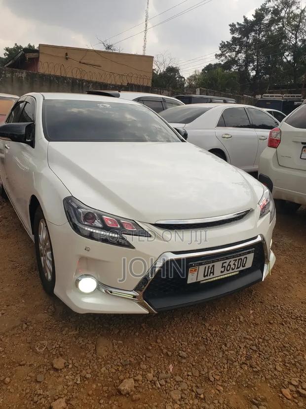 Toyota Mark X 2014 Off white