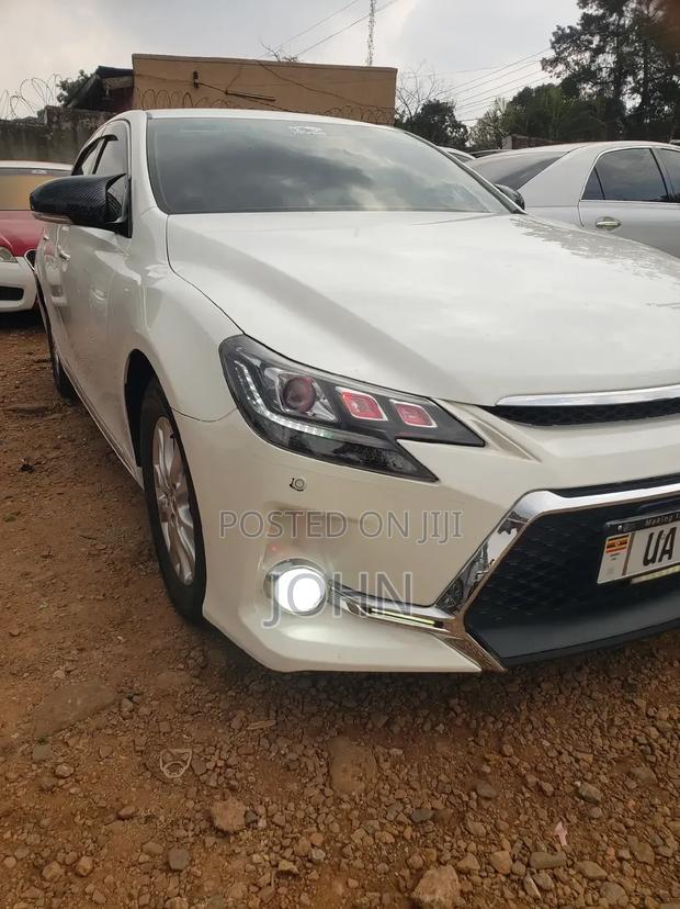 Toyota Mark X 2014 Off white