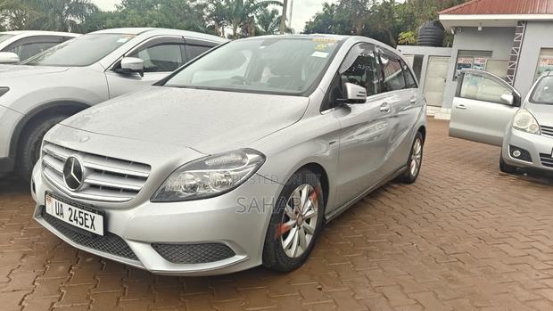 Mercedes-Benz B-Class 2012 Silver