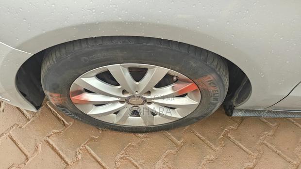 Mercedes-Benz B-Class 2012 Silver