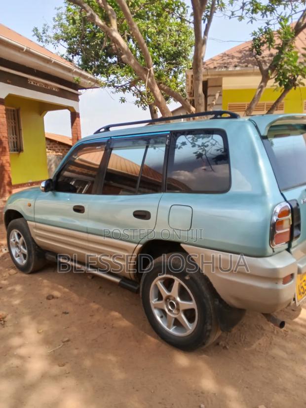 Toyota RAV4 1995 Green