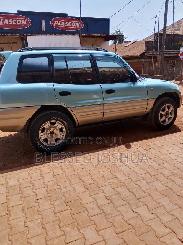 Toyota RAV4 1995 Green