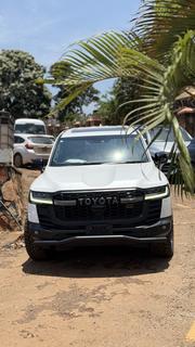 Toyota Land Cruiser LC300 2024 White for sale