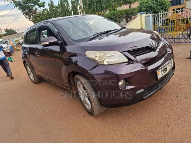Toyota IST 2012 Black