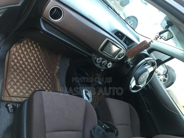Toyota Vitz 2011 Brown