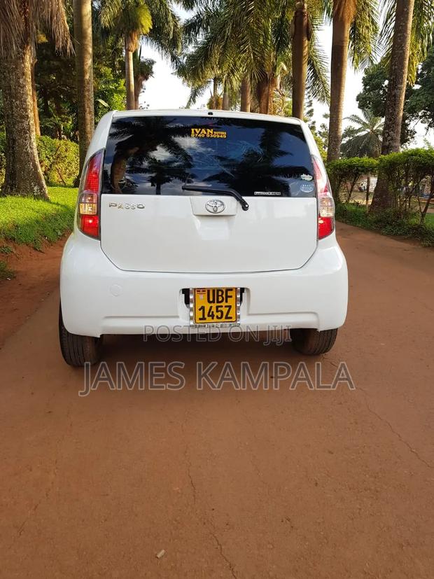 Toyota Passo 1.0 AWD 2008 White