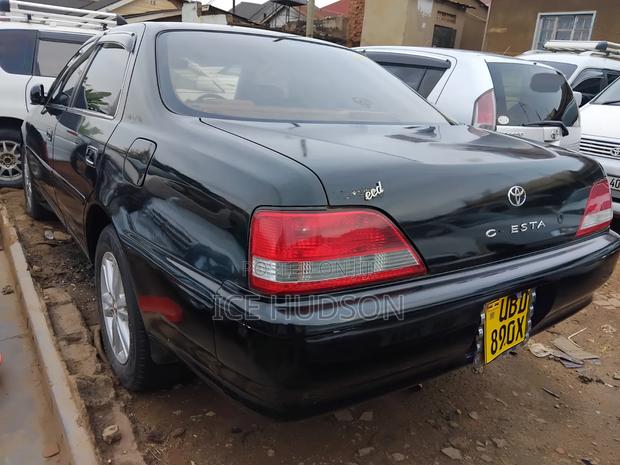 Toyota Cresta 2001