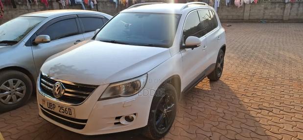 Volkswagen Tiguan S 2010 White