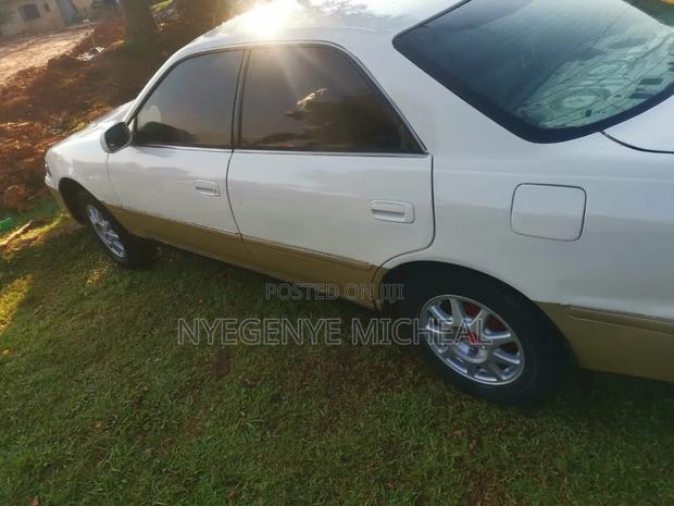 Toyota Mark II 2001 Pearl