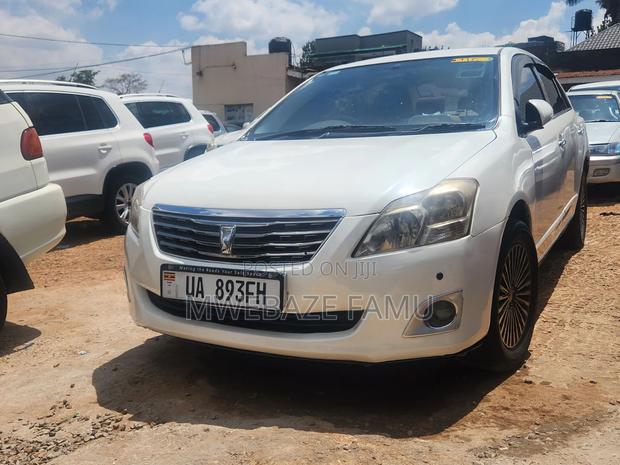 Toyota Premio 2010 White
