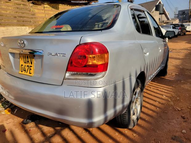 Toyota Platz 1.5 FWD 2003 Silver