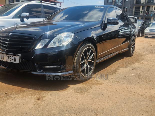 Mercedes-Benz E250 2011 Black