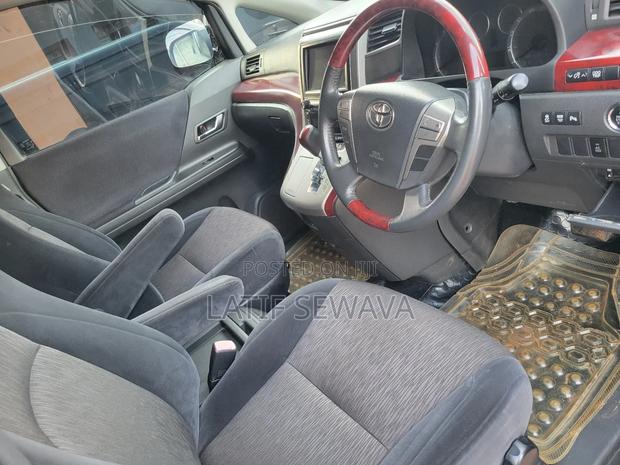 Toyota Alphard 2.4 Petrol AWD 2013 Gray