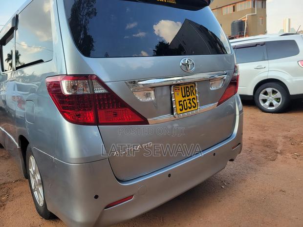 Toyota Alphard 2.4 Petrol AWD 2013 Gray