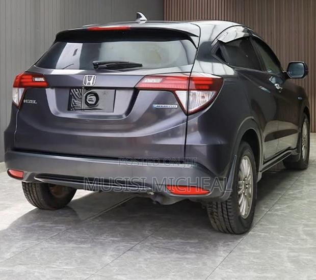 Honda Vezel 1.5 Hybrid 2WD 2015 Gray