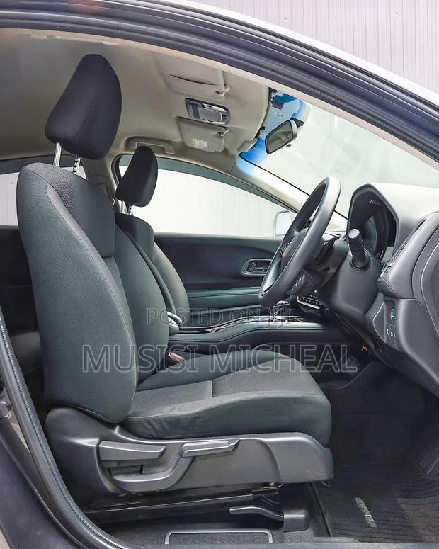Honda Vezel 1.5 Hybrid 2WD 2015 Gray