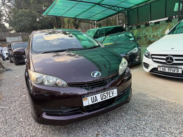 Toyota Wish 2012 Blue
