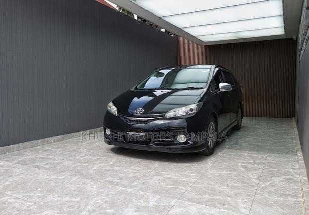 Toyota Wish 2013 Black