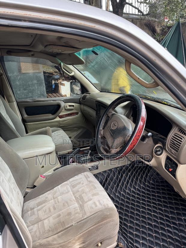 Toyota Land Cruiser Prado 2000 Silver