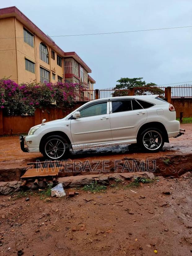 Toyota Harrier 2008 White