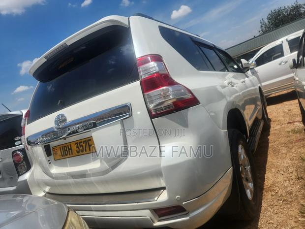 Toyota Land Cruiser Prado 2015 White