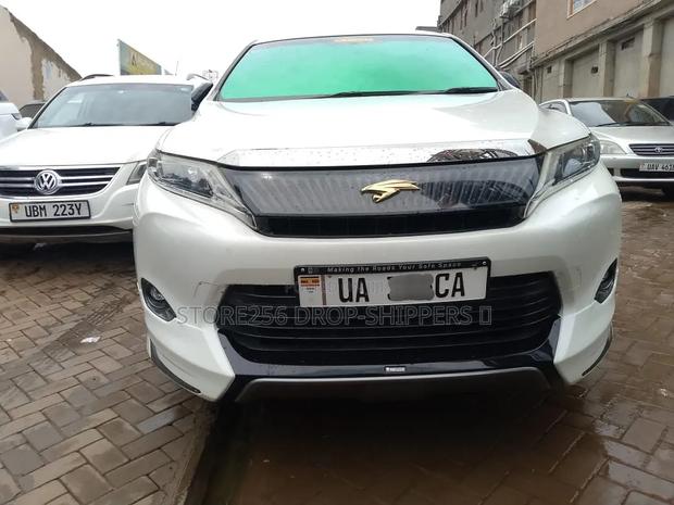 Toyota Harrier 2.0 2014 White