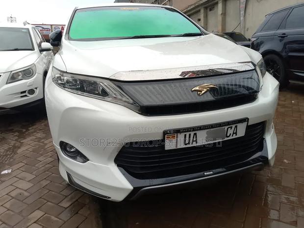 Toyota Harrier 2.0 2014 White