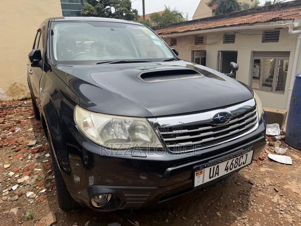 Subaru Forester 2011 Gray