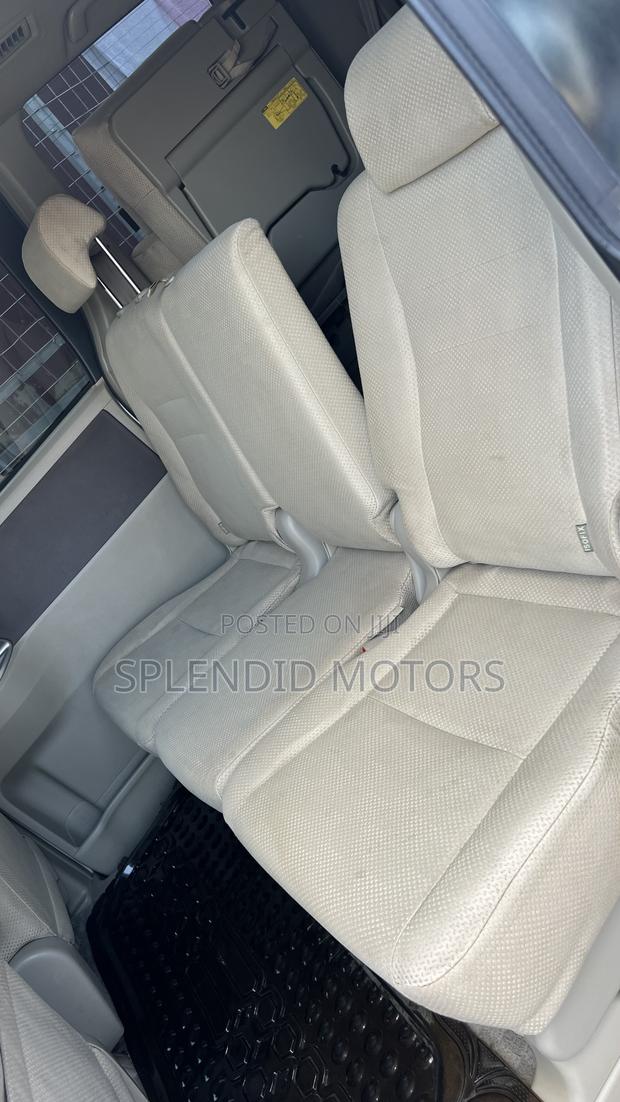 Toyota Noah 2010 White