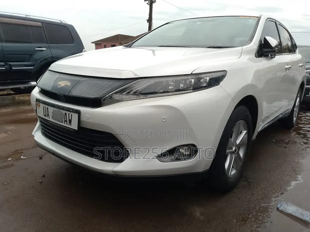 Toyota Harrier 2.0 2015 White