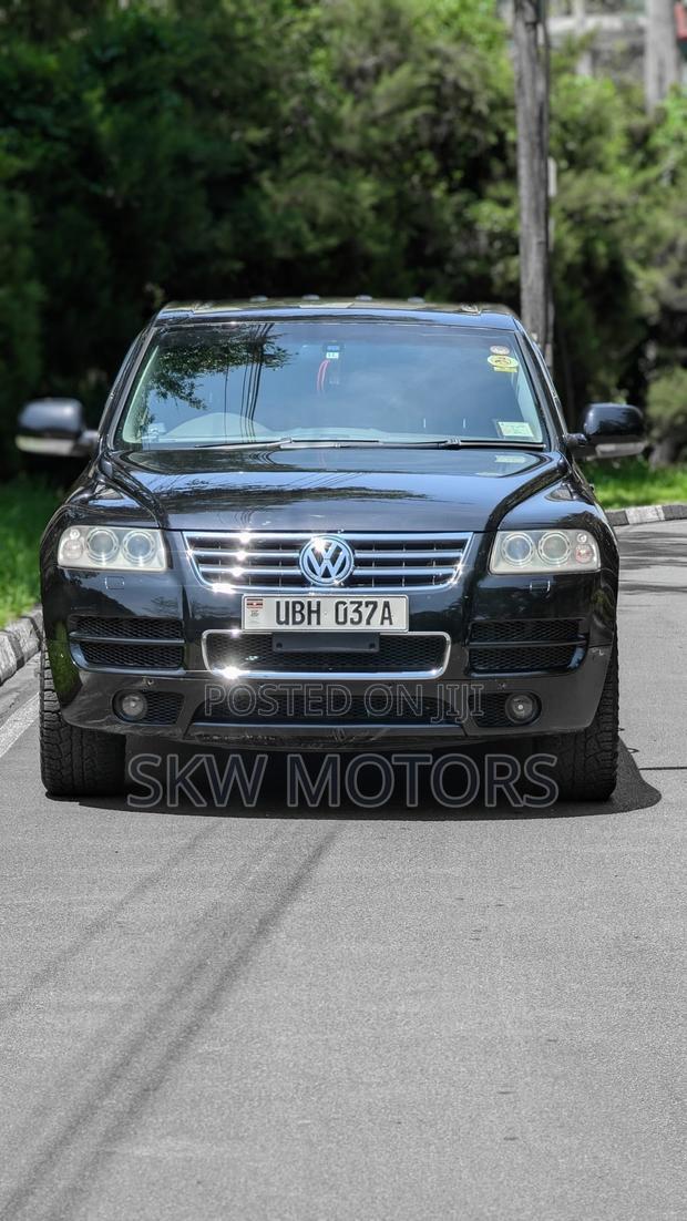 Volkswagen Touareg 2011 Black