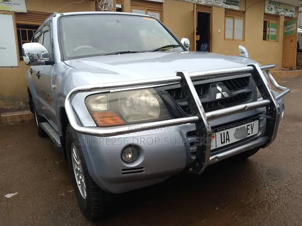 Mitsubishi Pajero 2.5 TD Classic 2005 Silver