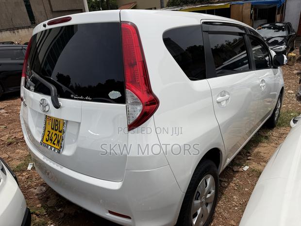 Toyota Passo Sette 2010 White