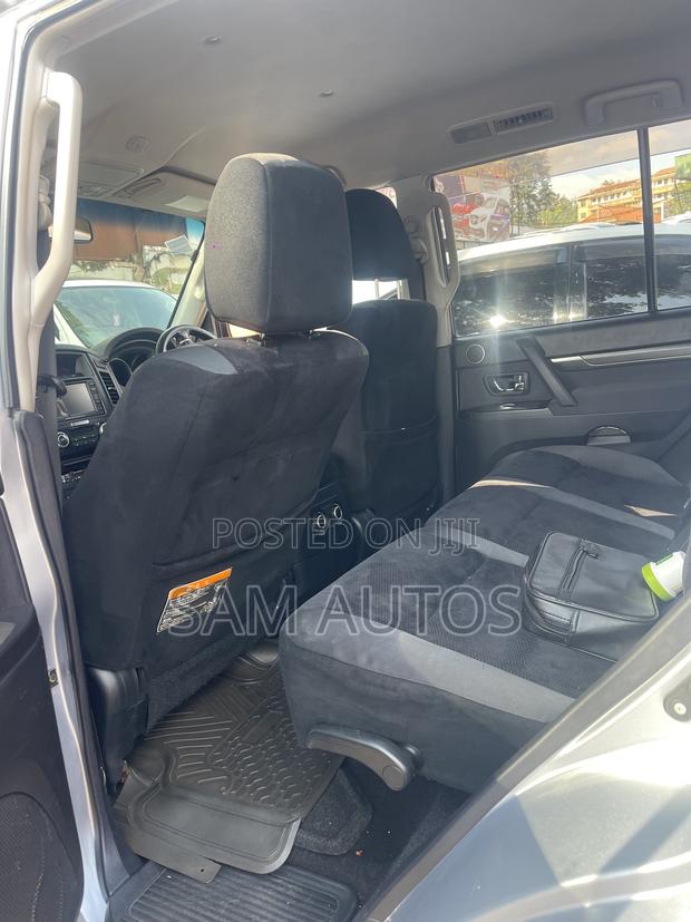 Mitsubishi Pajero 2006 Silver