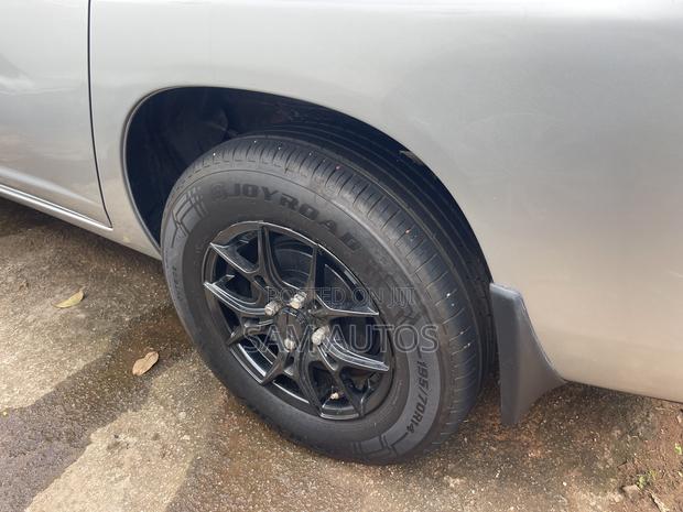 Toyota Probox 2018 Silver