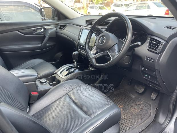 Nissan X-Trail 2018 Gray