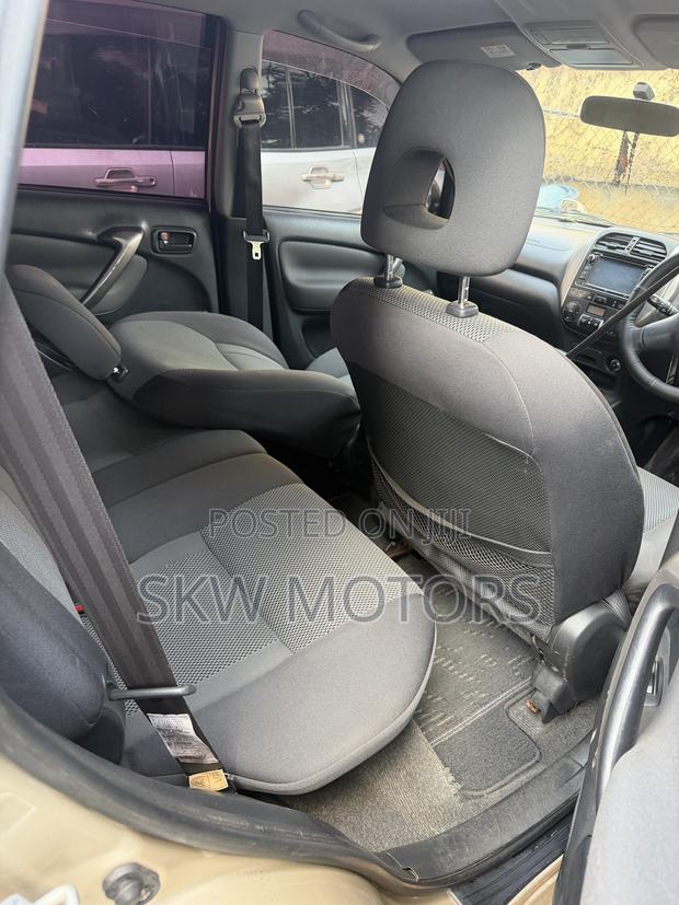 Toyota RAV4 Automatic 2003 Silver