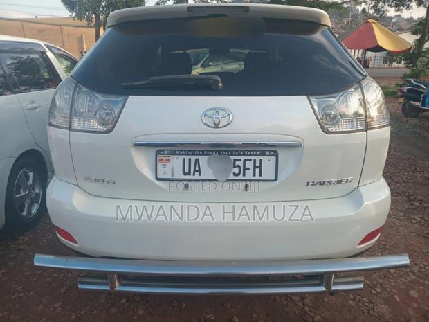 Toyota Harrier 2009 White
