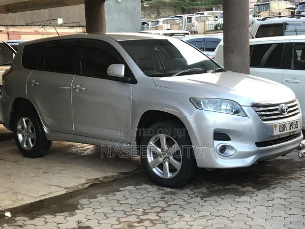 Toyota Vanguard 2008 Silver