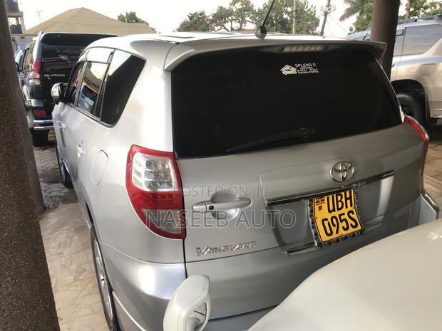 Toyota Vanguard 2008 Silver