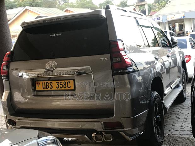 Toyota Land Cruiser Prado 2015 Gray
