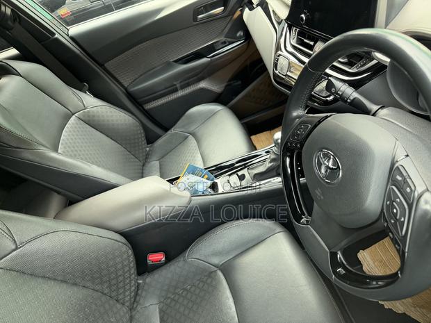 Toyota C-HR 2018 Gray