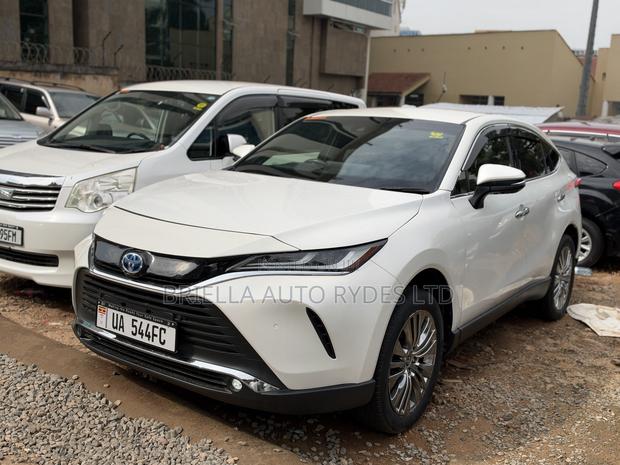 Toyota Harrier 2021 White