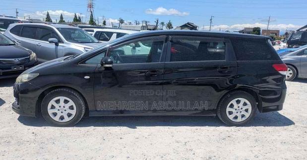 Toyota Wish 2013 Black