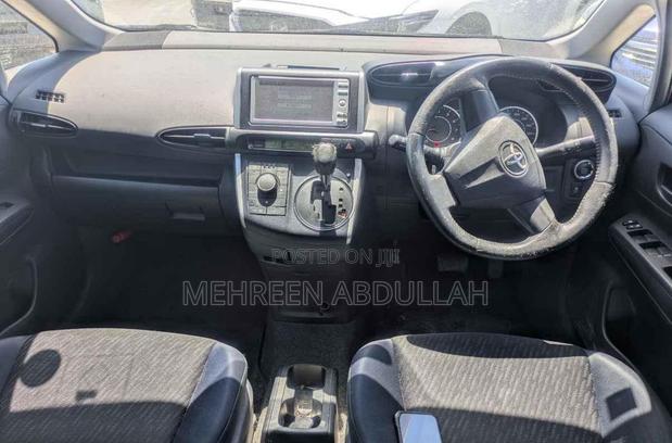 Toyota Wish 2013 Black