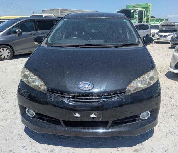 Toyota Wish 2013 Black