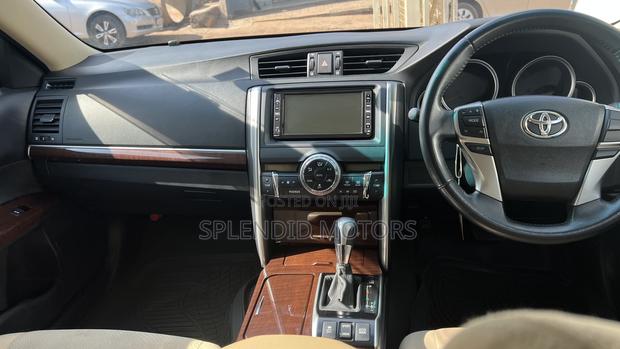 Toyota Mark X 2012 White