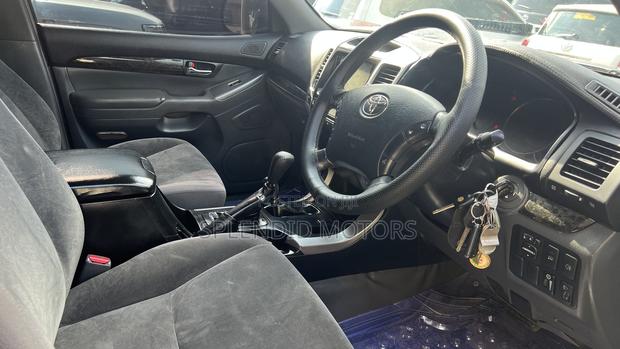 Toyota Land Cruiser Prado 2007 Black