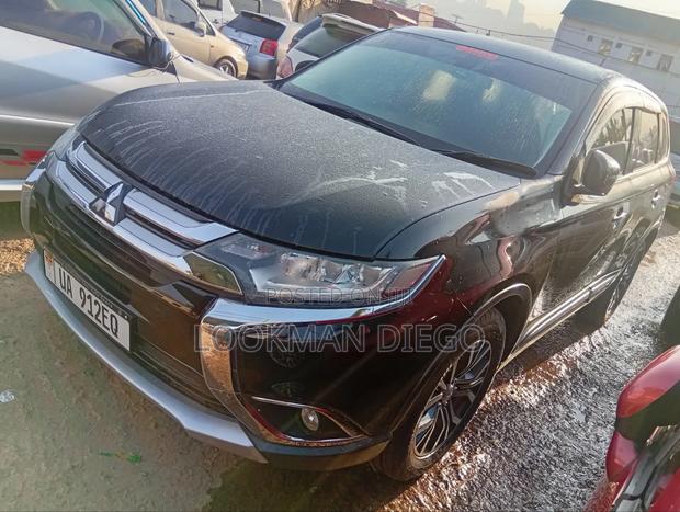 Mitsubishi Outlander 2.0 PHEV AWD 2017 Black