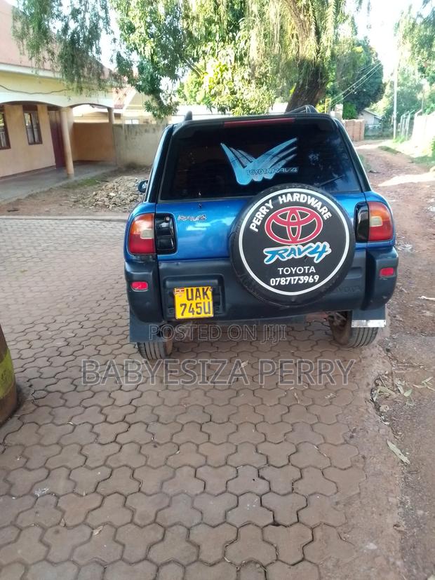 Toyota RAV4 Automatic 2000 Blue